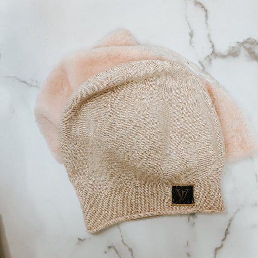 Pink cashmere slouchy knit beanie with designer patch