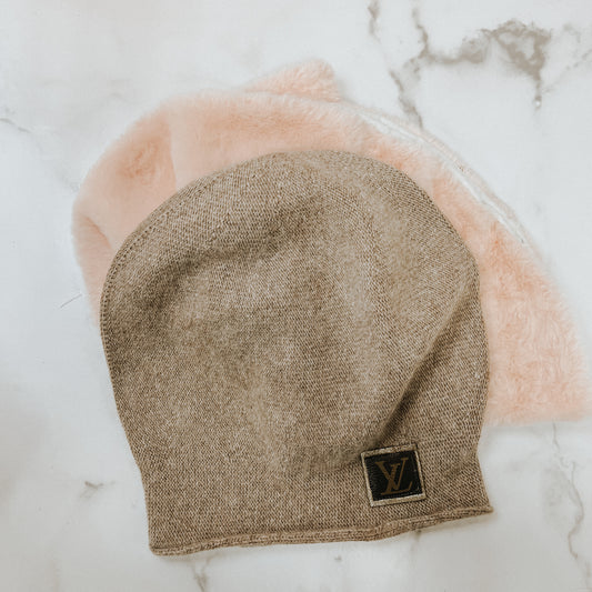 Heathered brown cashmere slouchy knit beanie with designer patch